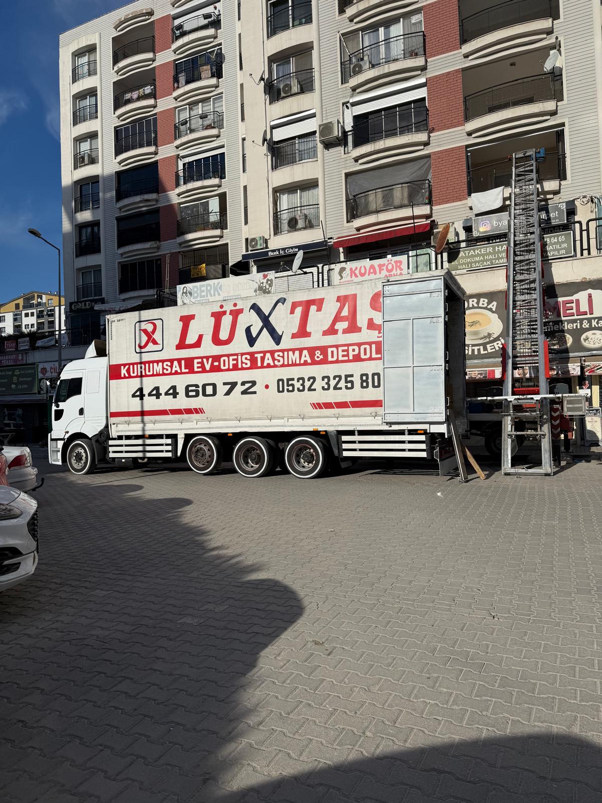 Lüxtaş Nakliyat taşımacılık ekipmanları, havalı naylon ve profesyonellik