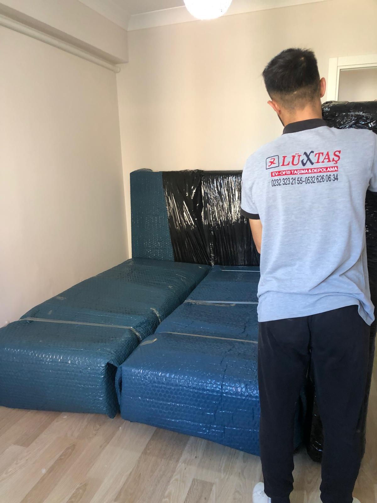 Lüxtaş Nakliyat İzmir ofis taşımacılığı paketleme detayları, ambalajlama ve patpat