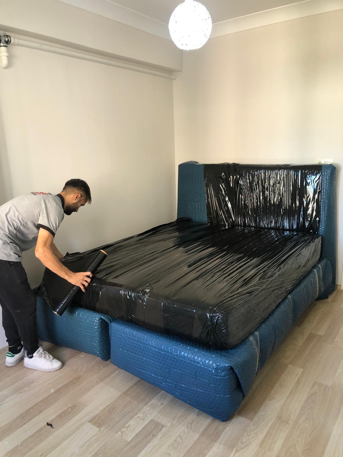 Lüxtaş Nakliyat İzmir taşımacılıkta paketleme kalitesi, havalı naylon ve patpat